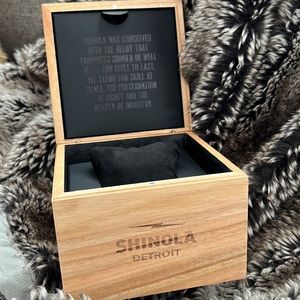Shinola wooden watch box. NWOT